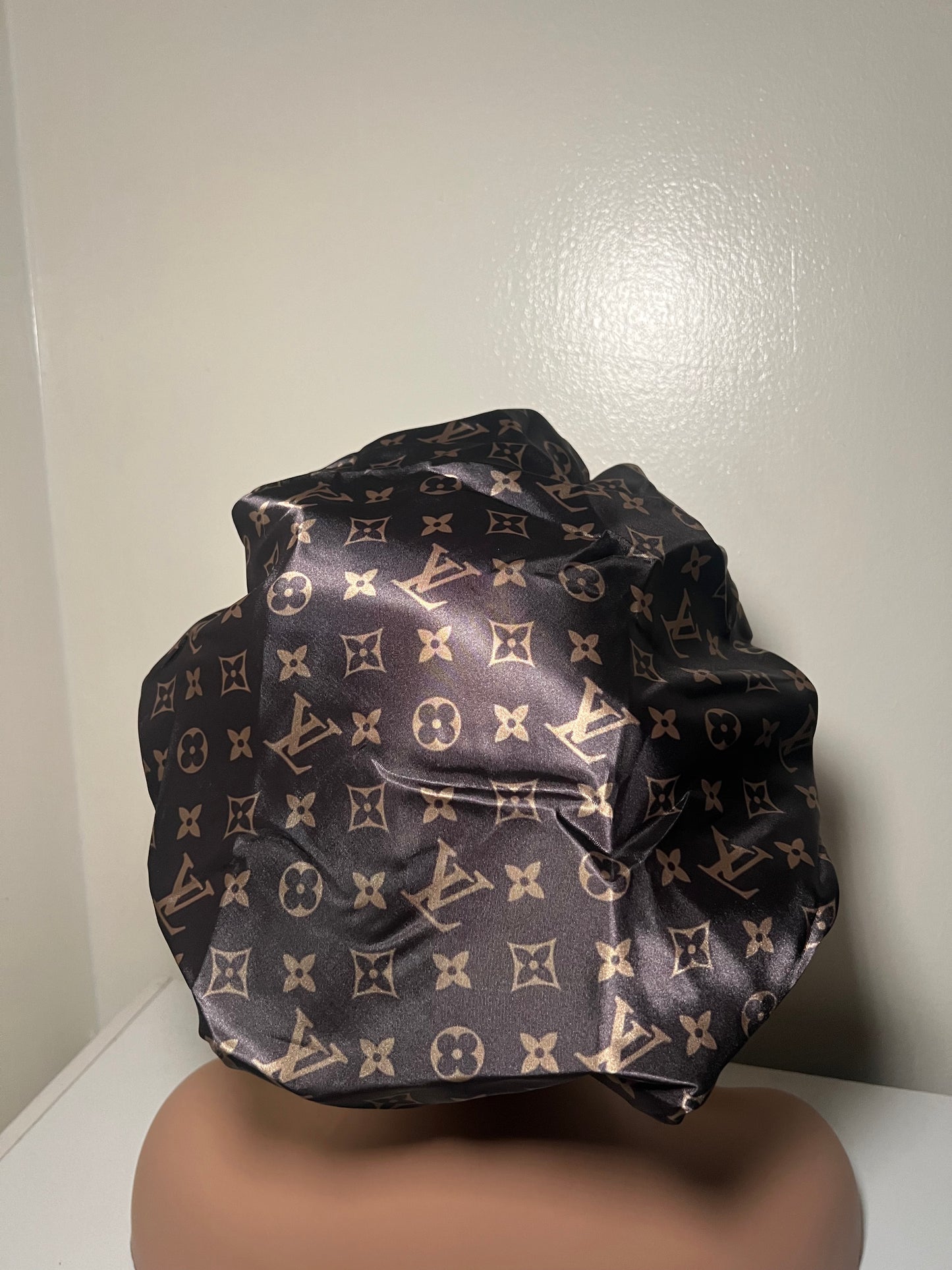 LV bonnet