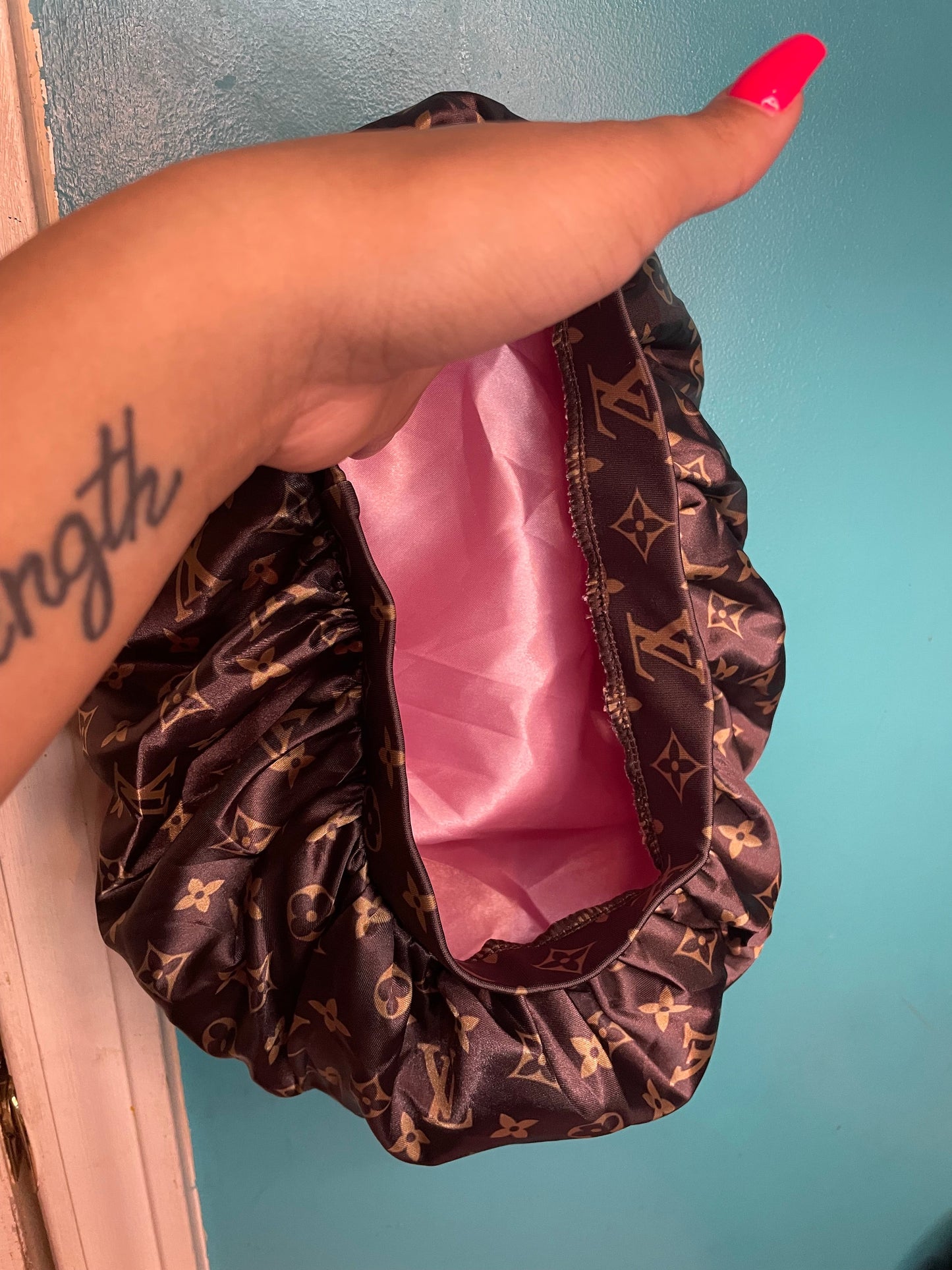 LV bonnet