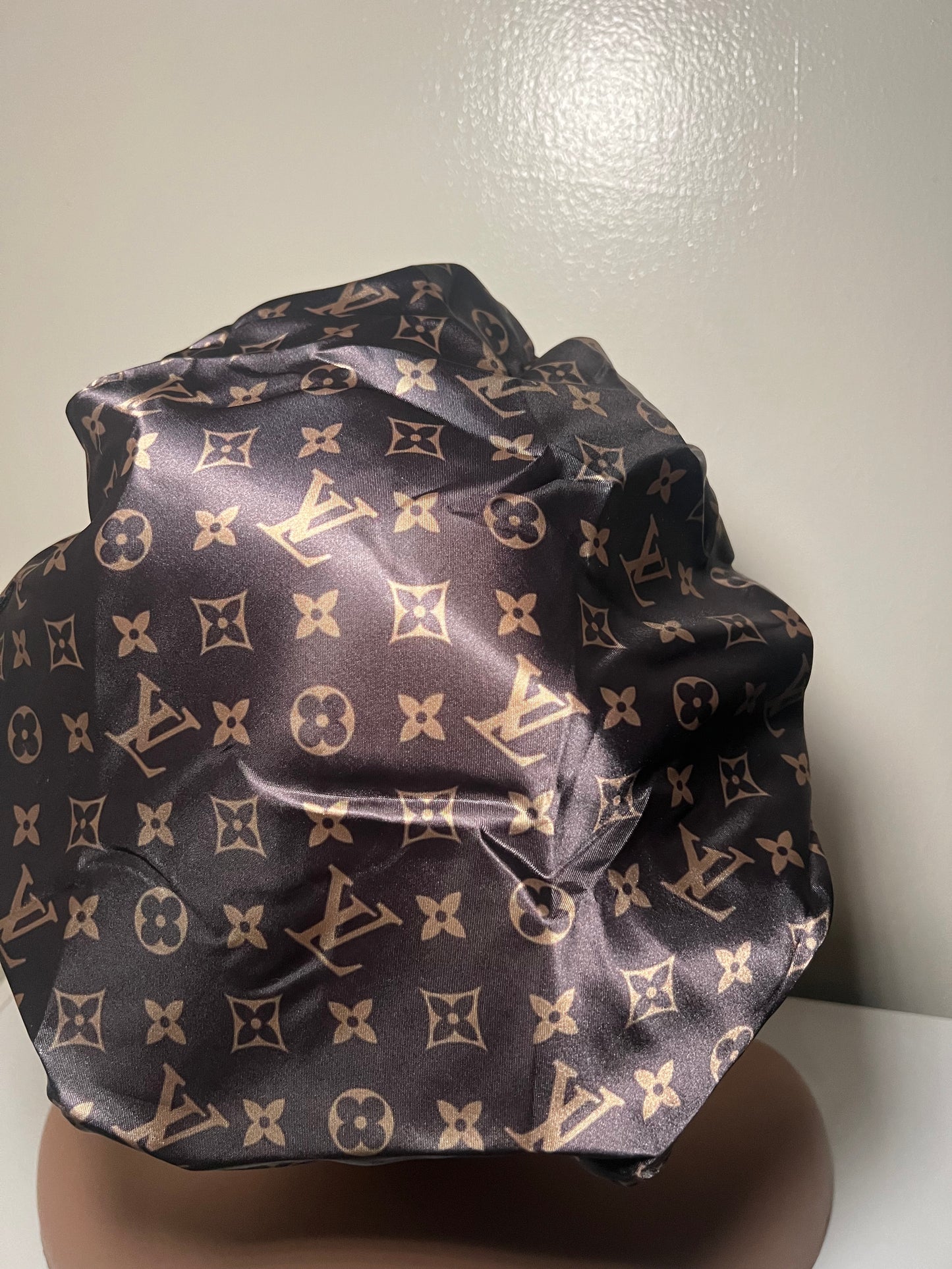 LV bonnet