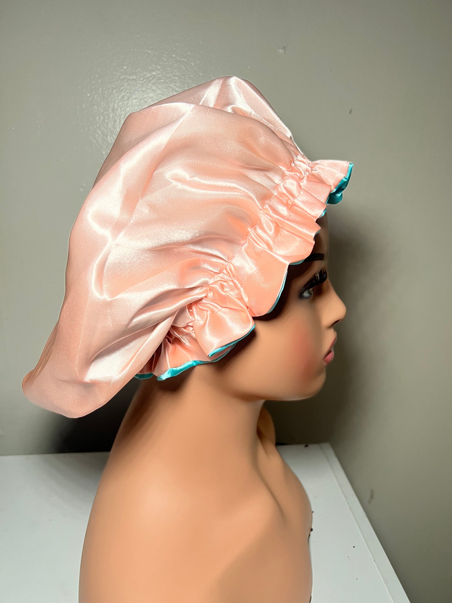 Peach/blue bonnet