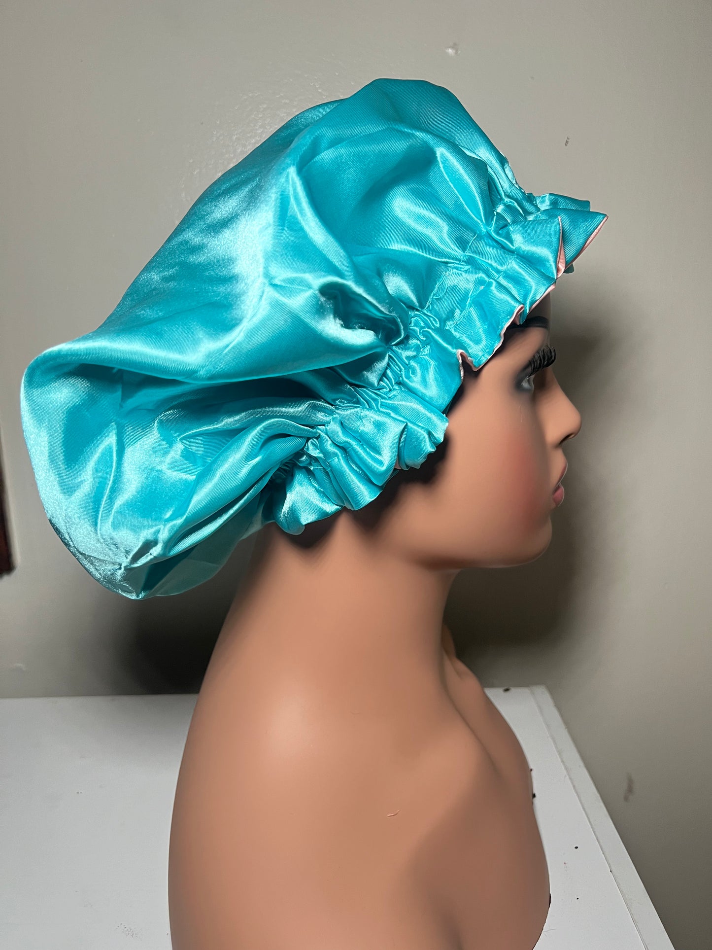 Peach/blue bonnet