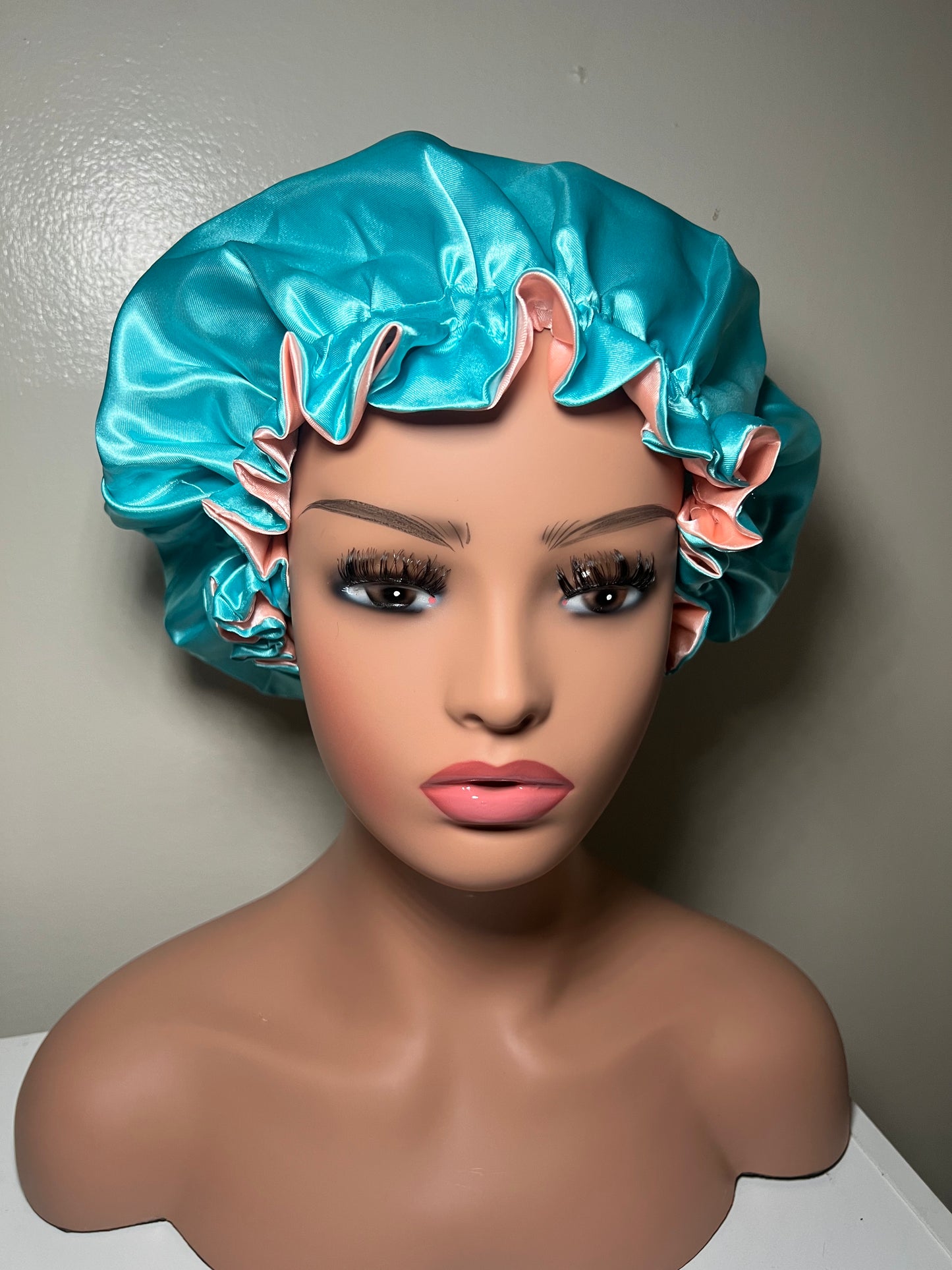 Peach/blue bonnet