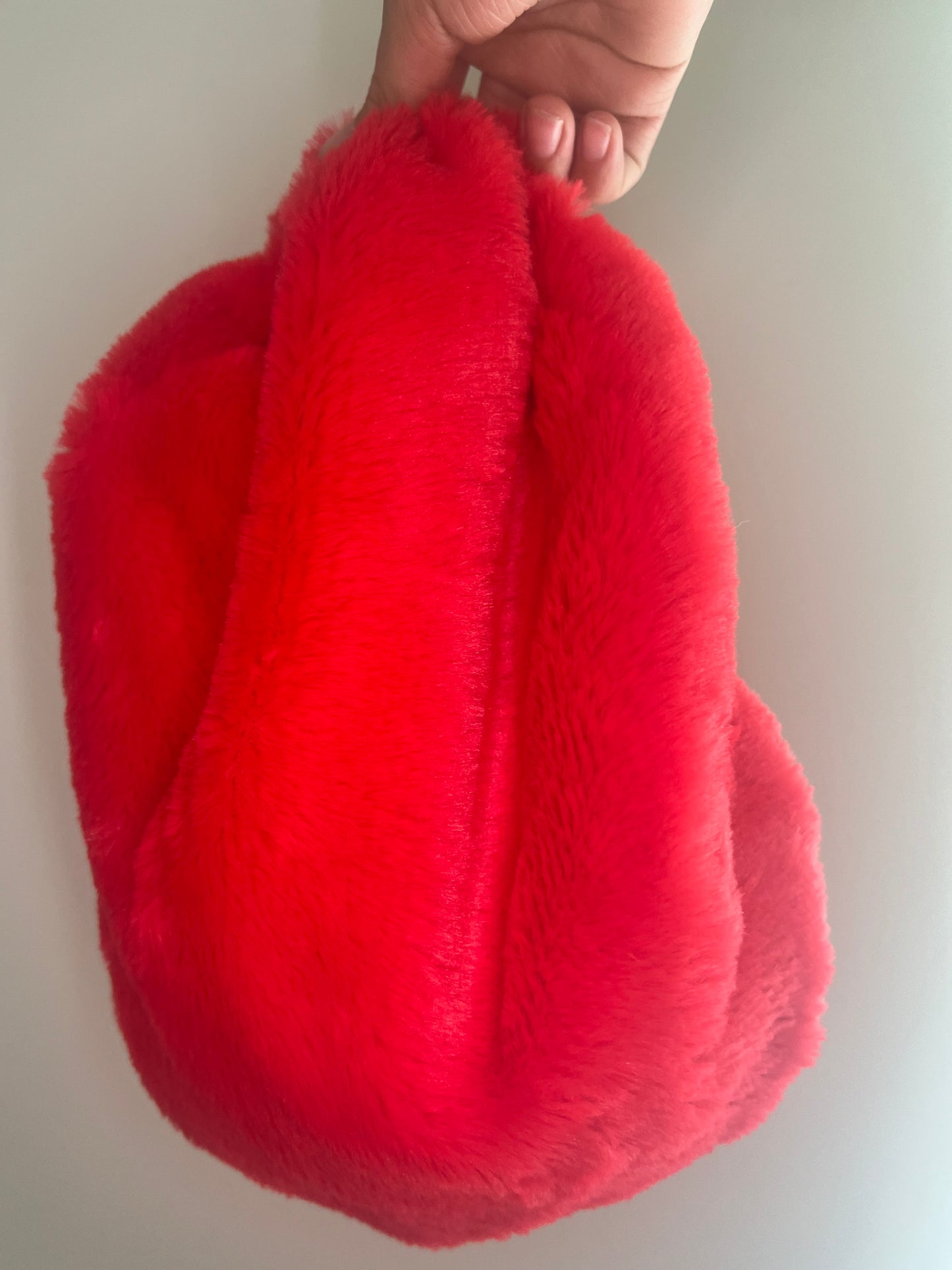 Red fur bonnet