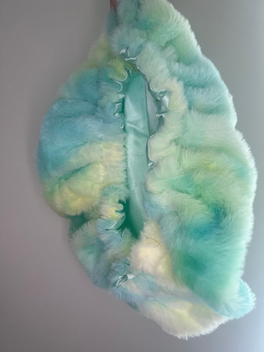 Green swirl bonnet